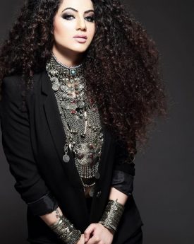 Annie khalid curl hair