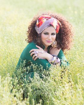 Annie khalid in farm